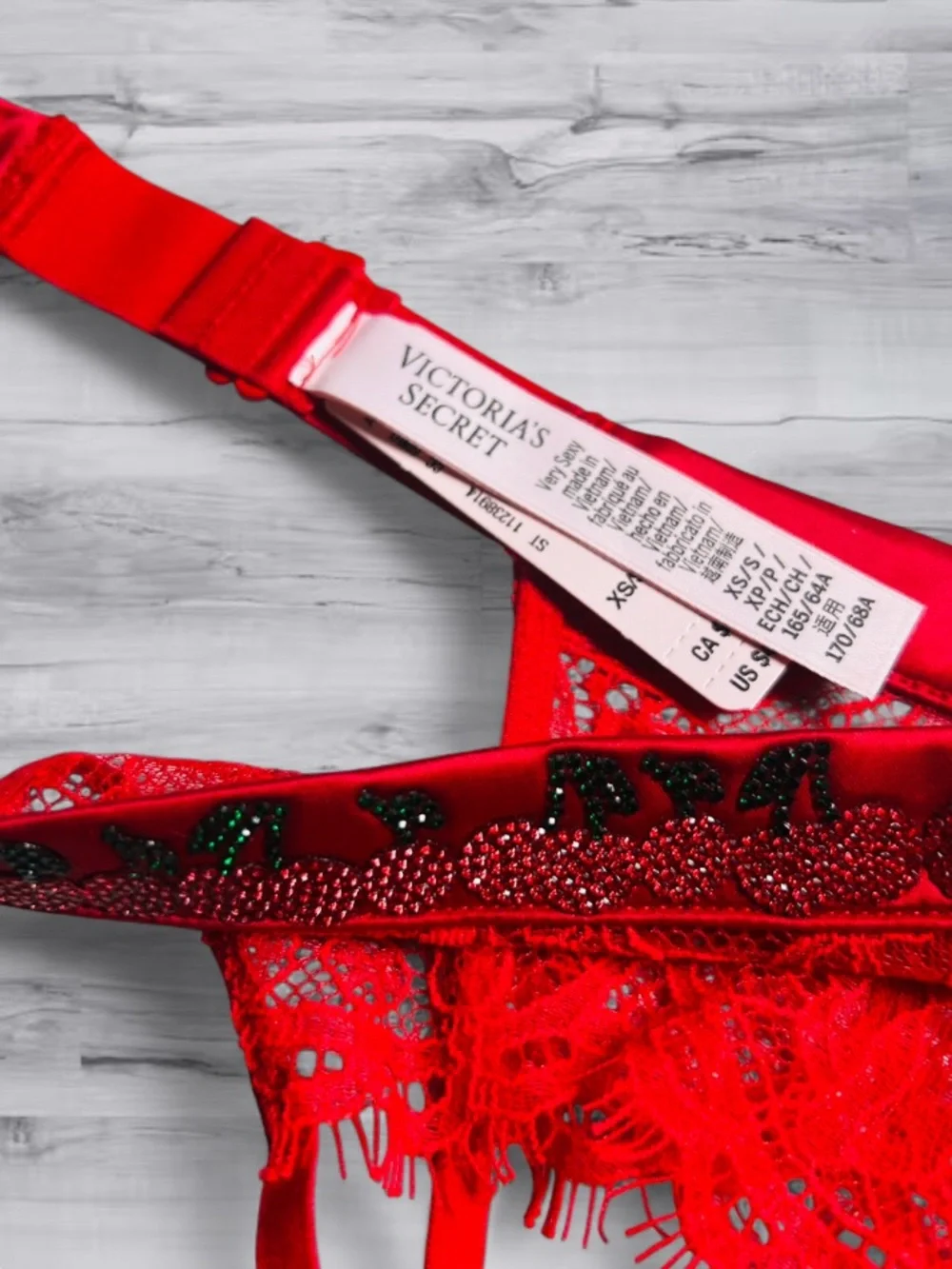 🆕🍒 Cherry Chain Shine Strap Garter Belt Victoria Secret XS/S NWT
